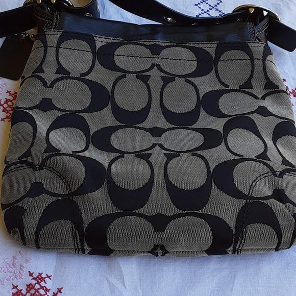 Coach bag - Picture 4 of 7